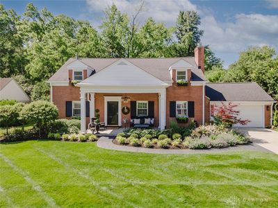 26 Thruston Blvd E
