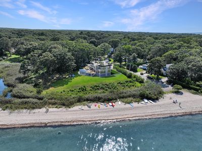 38A Bay Ave