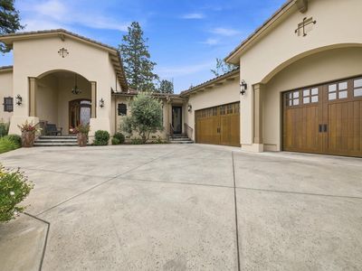 3936 Skyfarm Drive