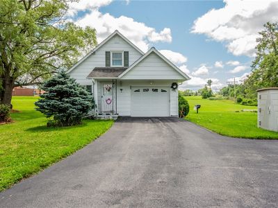 595 Erie Station Rd