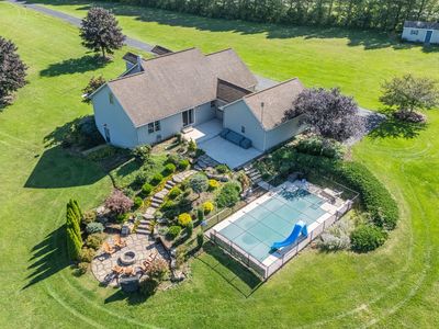 131 Oakridge Dr