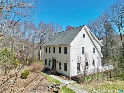 577 Lakeside Road