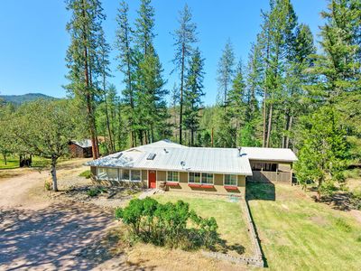 5835 Rogue River Dr