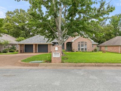 4005 Chapel Woods Blvd