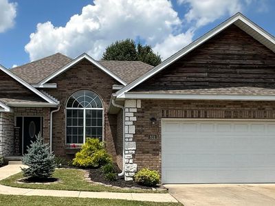 824 N Vermillion Drive