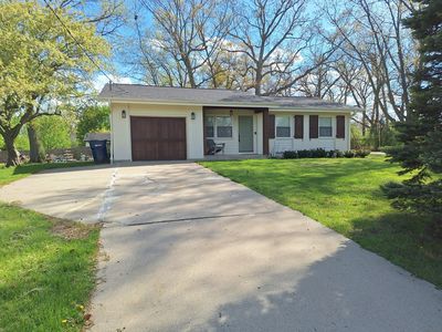 Property at 227 Juneway Ter, Lake Bluff, IL