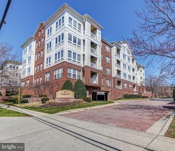 801 S Greenbrier St APT 103
