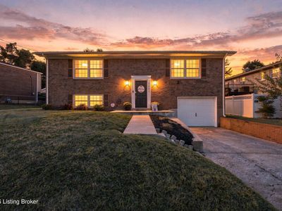 8601 Gainsborough Dr