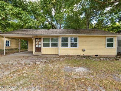 Property at 711 Myrtle St, Hattiesburg, MS