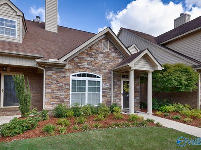 1016 Scarlet Woods NW