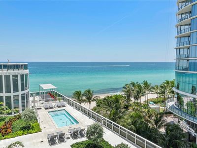 15811 Collins Ave APT 607