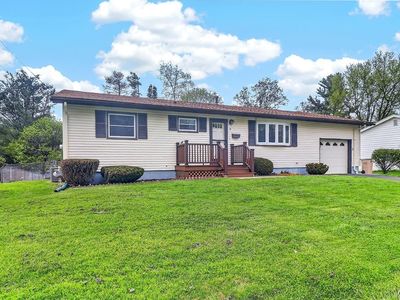 21 Marilyn Dr