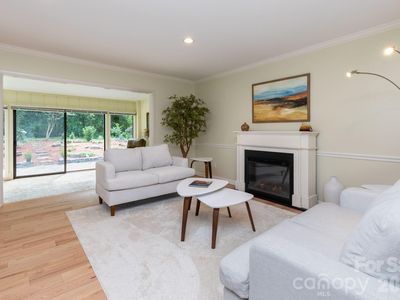 301 Crowfields Dr