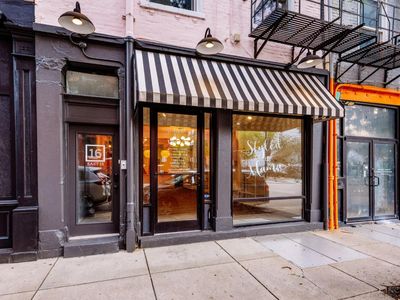 16 E 13th St
