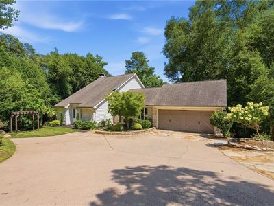 8190 Old Mill Dr