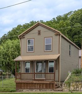 244 Main St