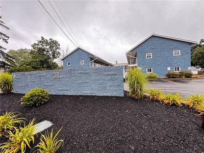 94 Cowesett Ave