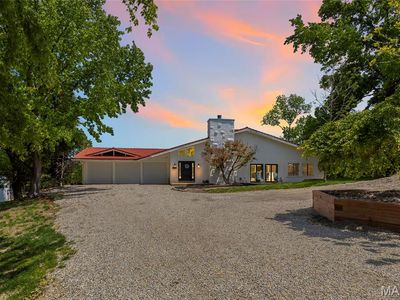 2900 Ossenfort Rd