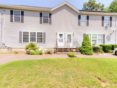 18-18B Kennebec St