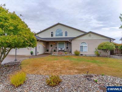 312 SE Foundation Dr