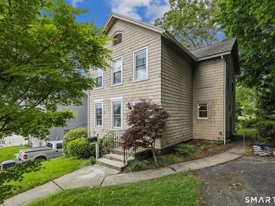 16 Seeley Street