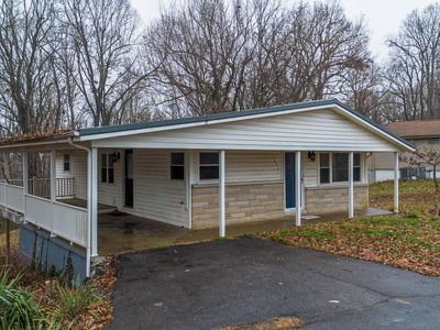 1675 Ridge Rd