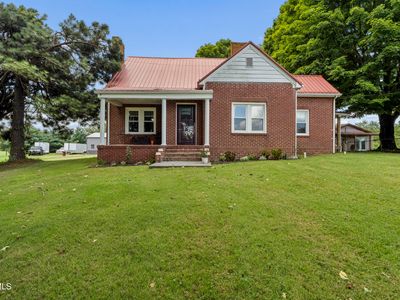 2658 Highway 81 N