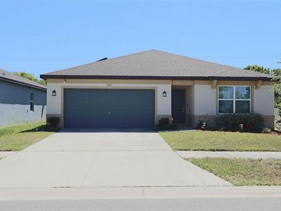 901 Golden Shiner Ave
