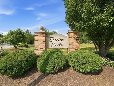 Property at 8321 Highpoint Cir Unit D, Darien, IL