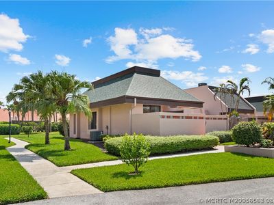 3319 SE La Prado Ct