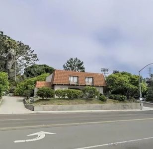 584-86 Lomas Santa Fe Dr