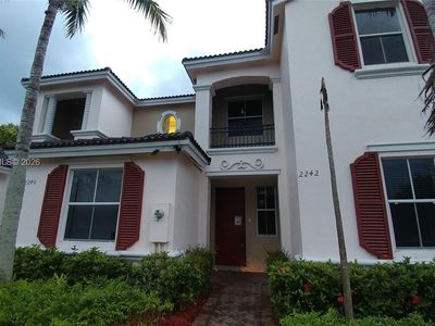 2242 NE 42nd Cir