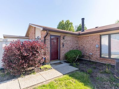 1238 Hollowbrook Dr