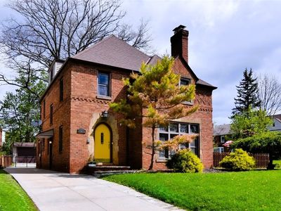 Property at 18231 Sherrington Rd, Shaker heights, OH