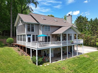 6000 Robinson Rd