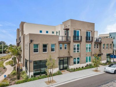 1290 E Thomspon Blvd #102