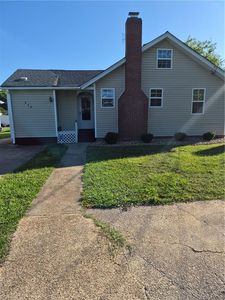 379 Schley Ave
