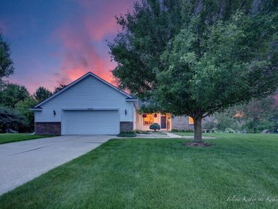 2033 Orchard Ridge Dr NW
