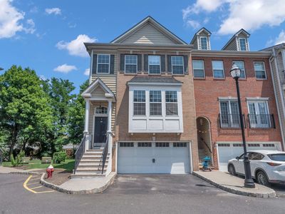 8 Creekside Ct