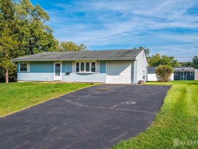 Property at 14 Richford Rd, Kendall Park, NJ