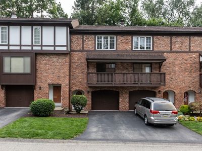 Property at 350 Woodbridge Dr, Pittsburgh, PA
