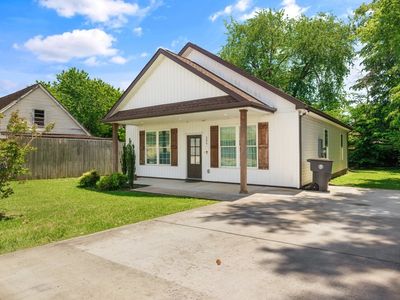 204 Mountain St