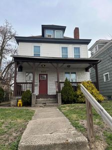 400 E 17th Ave