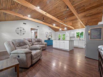 241 Quail Creek Dr
