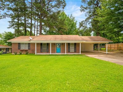Property at 1271 N 2nd St, Jena, LA