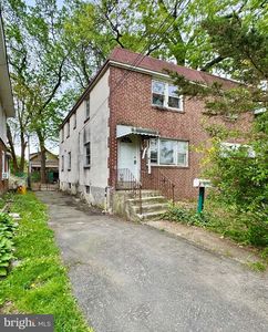 828 Broad St