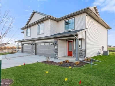 1095 Mary Ln
