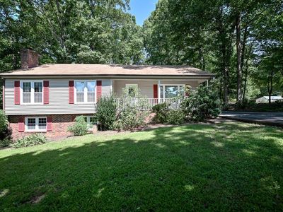 1602 Briery Rd