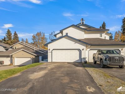 6739 Delong Landing Cir