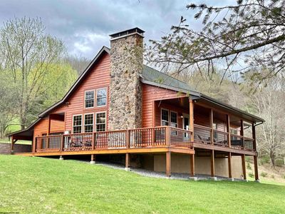 310 Hawthorne Point